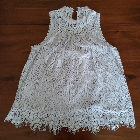 Skylar & Jade Lace Tank - Picture 2 of 4